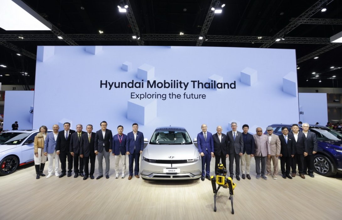 ฮุนได สร้างปรากฏการณ์สุดยิ่งใหญ่ใน MOTOR EXPO 2023อลังการกับธีมบูธ PIXEL CLOUD ครั้งแรกของโลก เปิดตัวรถไฟฟ้ารุ่นแรก พร้อมเสริมทัพโมเดลใหม่ ครอบคลุมตลาดกว่าที่เคย