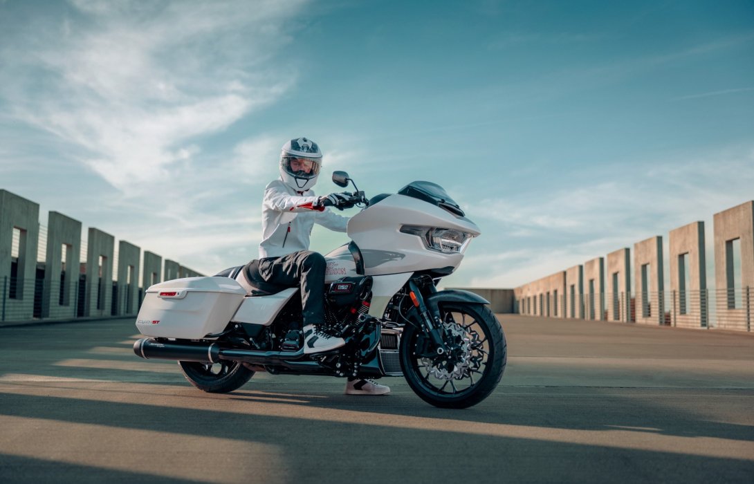 HARLEY-DAVIDSON® เปิดตัวกลุ่มรถมอเตอร์ไซค์ตระกูลทัวร์ริ่งโฉมใหม่ โดยปรับโฉมรถมอเตอร์ไซค์ 2 รุ่นระดับตำนาน และสร้างมาตรฐานของการผจญภัยแห่งยุคสมัย