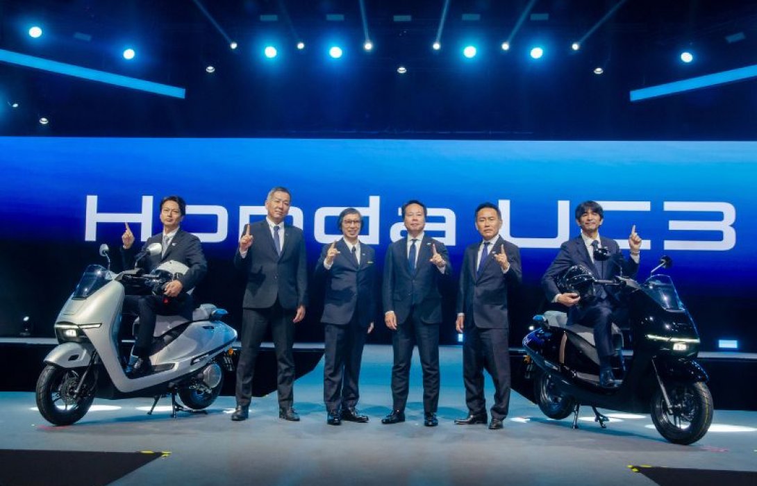 ไทยฮอนด้า เปิดเกมรุกปี 2026 เสริมทัพ 4 โมเดลใหม่ นำโดย New Honda UC3 รถจักรยานยนต์ไฟฟ้ารุ่นใหม่ของฮอนด้าเปิดที่แรกของโลก พร้อมเผยทิศทางธุรกิจเขย่าตลาดเมืองไทย 