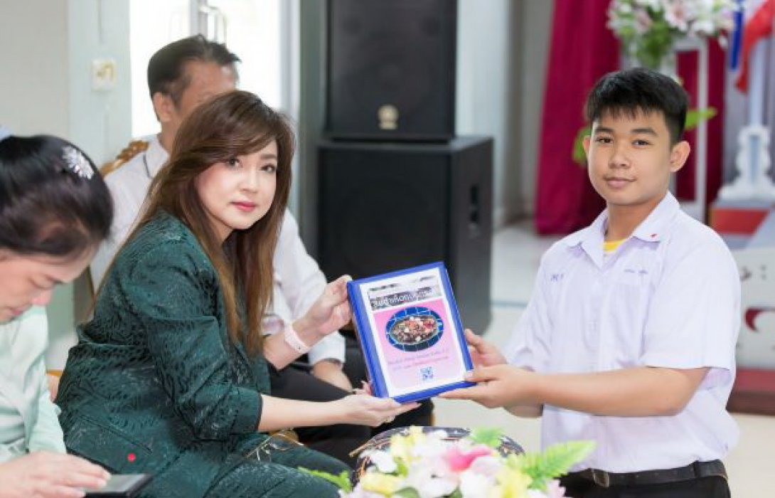 นักเรียนโสตศึกษา ทุ่งมหาเมฆ ส่งภาษามือนำเสนอผลงานในโครงการ“เรียนรู้ ต่อยอด ยั่งยืน” ปี 2
