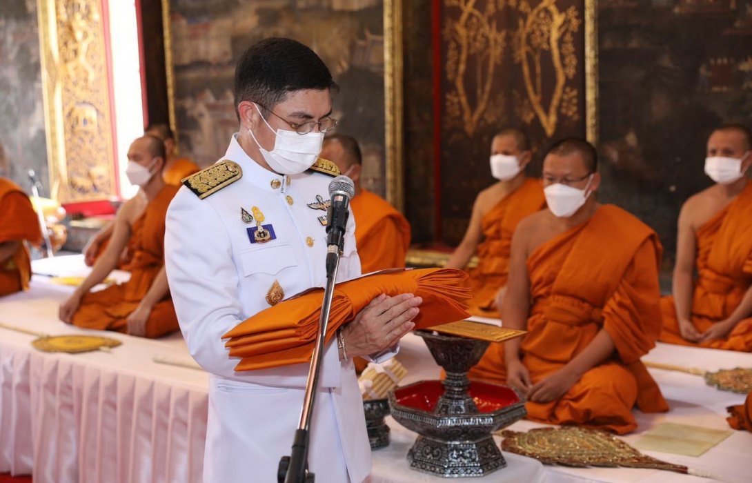 ธอส.ถวายผ้าพระกฐินพระราชทาน ณ วัดมหาพฤฒารามวรวิหาร 