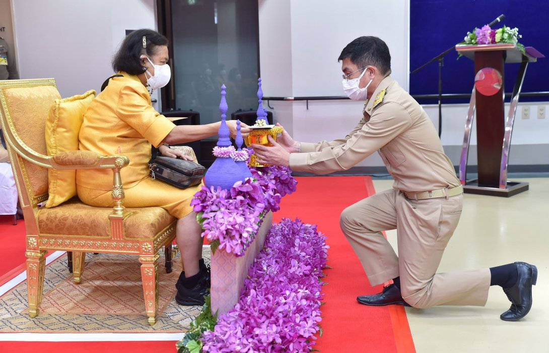 ธอส.ทูลเกล้าฯถวายเงินเพื่อสมทบทุนมูลนิธิศูนย์พัฒนาและฝึกอบรมคนพิการแห่งเอเชียและแปซิฟิก 