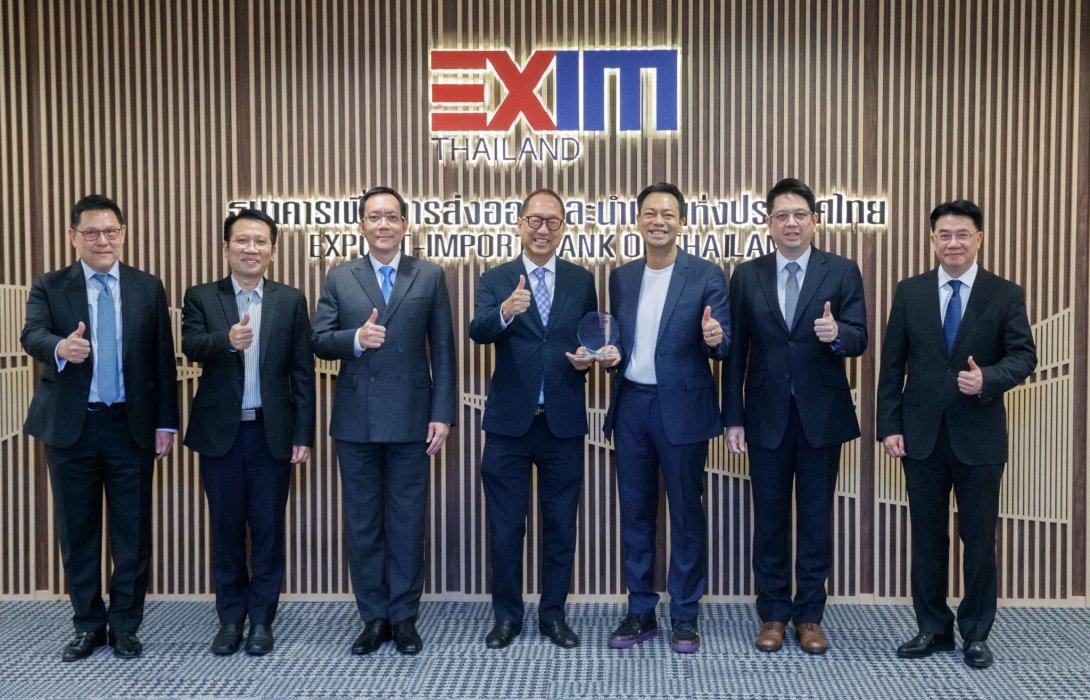 EXIM BANK คว้ารางวัลระดับโลก CFI.co Award 2022 สาขานวัตกรรมด้านผลิตภัณฑ์เพื่อการพัฒนาอย่างยั่งยืนดีเด่น