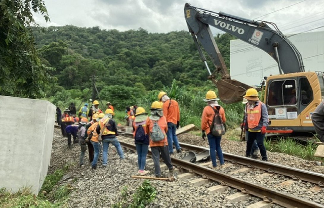 แจ้งเหตุขบวนรถสินค้าที่ 2251 ตกรางระหว่างสถานีมาบกะเบา – ผาเสด็จ จังหวัดสระบุรี 