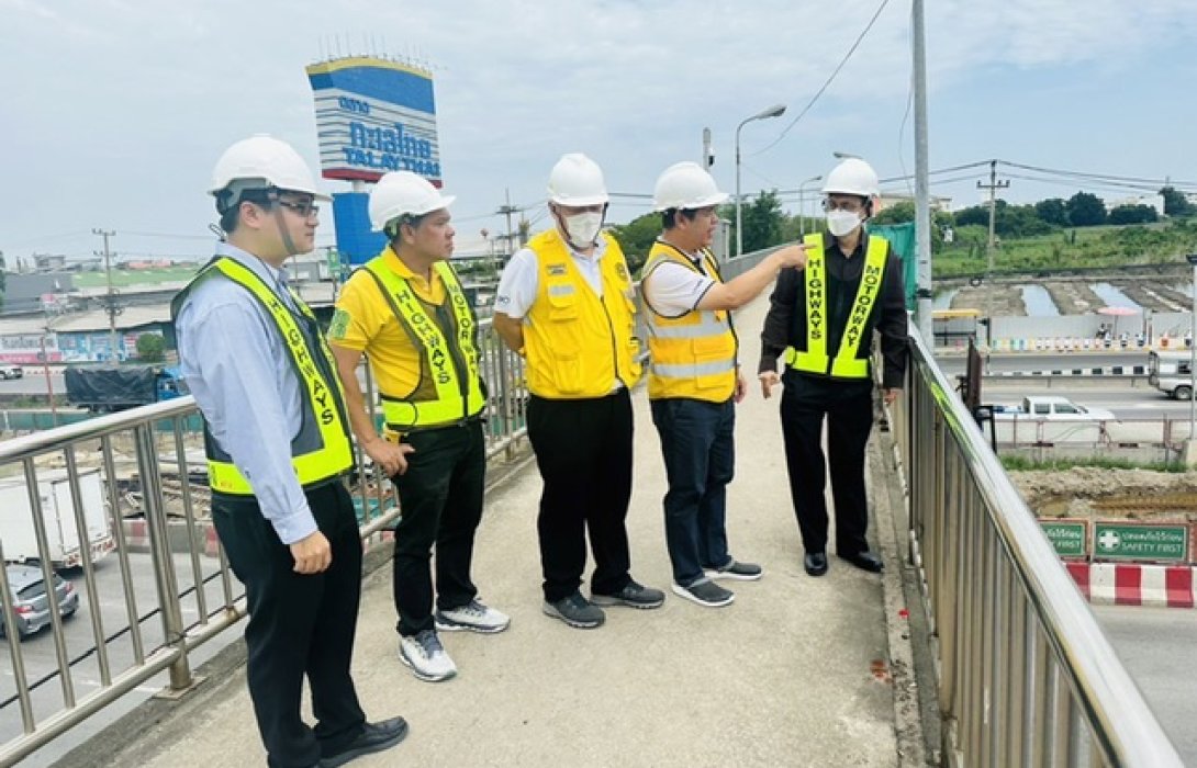 กรมทางหลวงชี้แจงกรณีเศษวัสดุก่อสร้างทางต่างระดับ พระราม 2 ตกใส่รถบัส กรุงเทพฯ - สุราษฎร์ธานี 