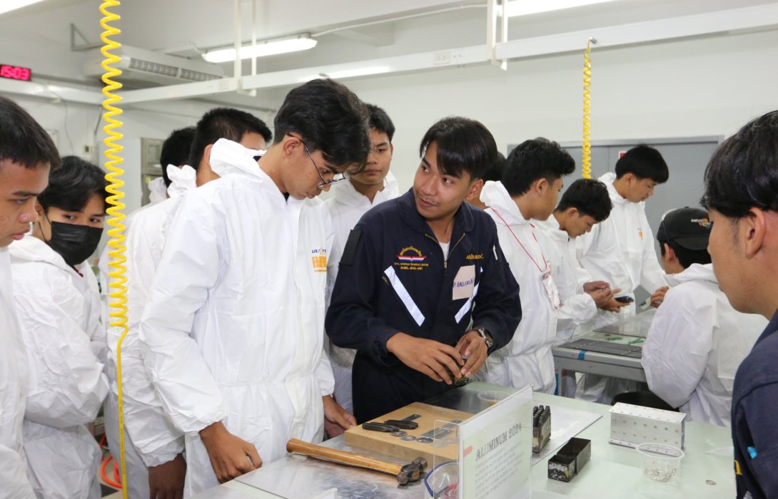 สบพ. จัดโครงการเปิดบ้านนายช่างเครื่องบิน