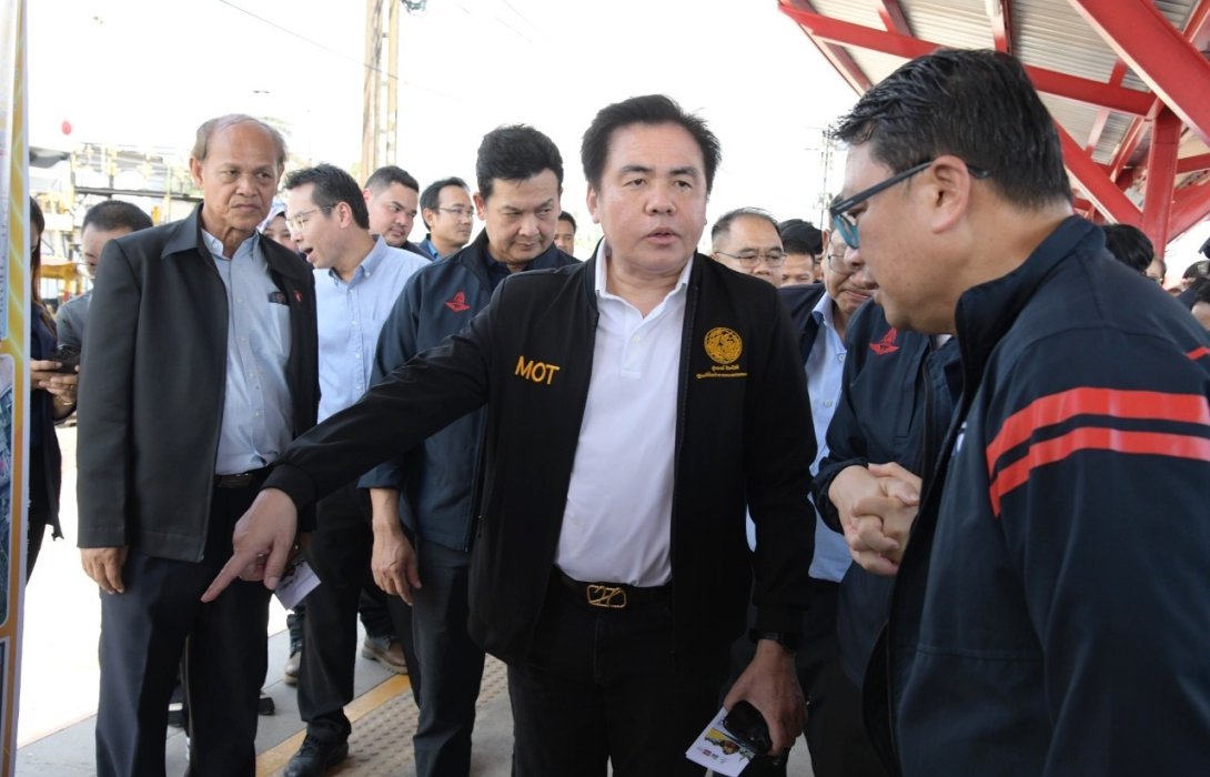 “สุรพงษ์” ลงพื้นที่เช็กความพร้อมเปิดเดินรถไฟทางคู่สายใต้ ช่วงนครปฐม - ชุมพร ลดค่าขนส่งเพิ่มความปลอดภัย ถึงจุดหมายเร็วขึ้น 1.30 ชั่วโมง คาดเปิดใช้เต็มระยะปี 67