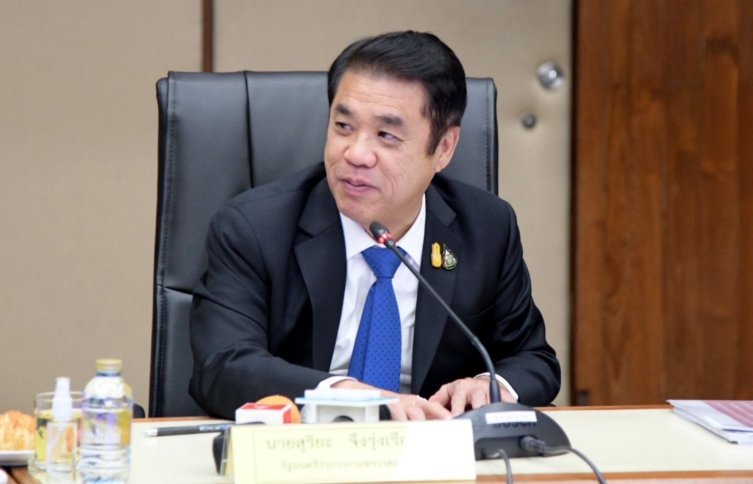 “สุริยะ” ขอโทษพี่น้องประชาชน สื่อสารคลาดเคลื่อนปมจัดเก็บภาษีน้ำมันเบนซินเพิ่ม 50 สตางค์ต่อลิตร