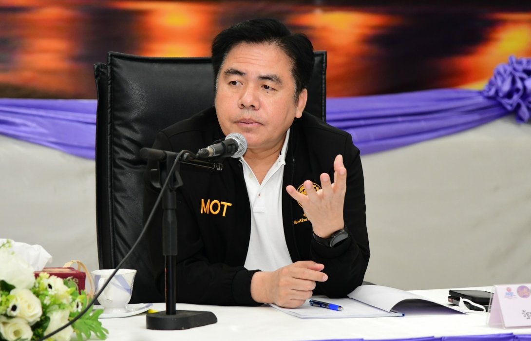 ‘สุรพงษ์ ปิยะโชติ‘ ลงพื้นที่ตรวจงานพัฒนาระบบการขนส่งทางบกและทางรางในพื้นที่จังหวัดหนองคาย 