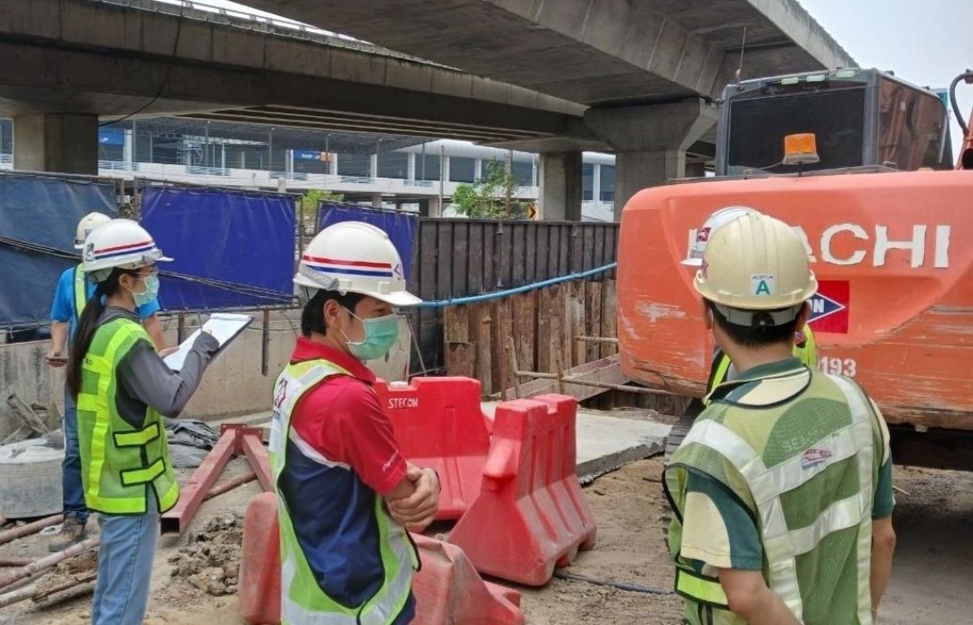 รฟม. ลงพื้นที่ก่อสร้างโครงการรถไฟฟ้าสายสีชมพูส่วนต่อขยาย ช่วงสถานีศรีรัช - เมืองทองธานี คุมเข้มการดำเนินงานลดผลกระทบด้านสิ่งแวดล้อม