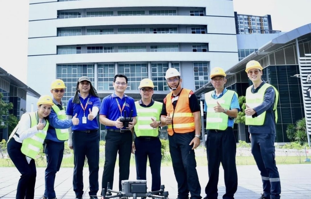 “ดร.มนพร” โชว์ความพร้อม สบพ. เดินหน้าฝึกอบรม 8 หลักสูตรโดรน พัฒนาประเทศ