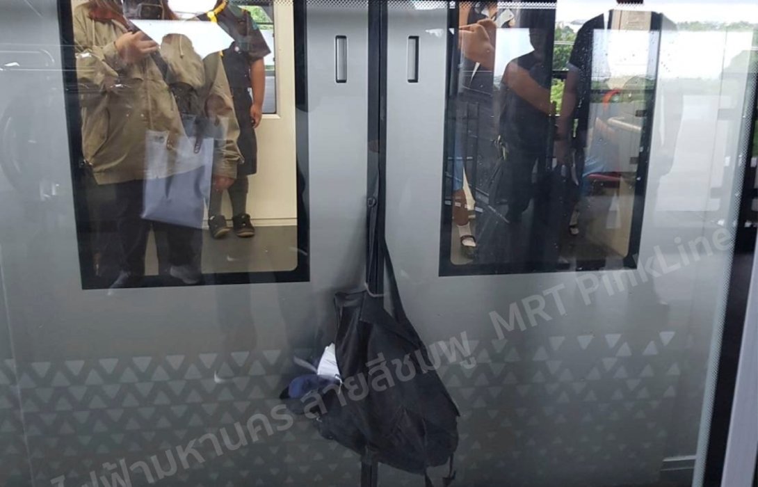 NBM ชี้แจงกระเป๋าผู้โดยสารติดประตูรถไฟฟ้าสีชมพู ทำระบบผิดพลาด เน้นย้ำความปลอดภัยเป็นหลัก