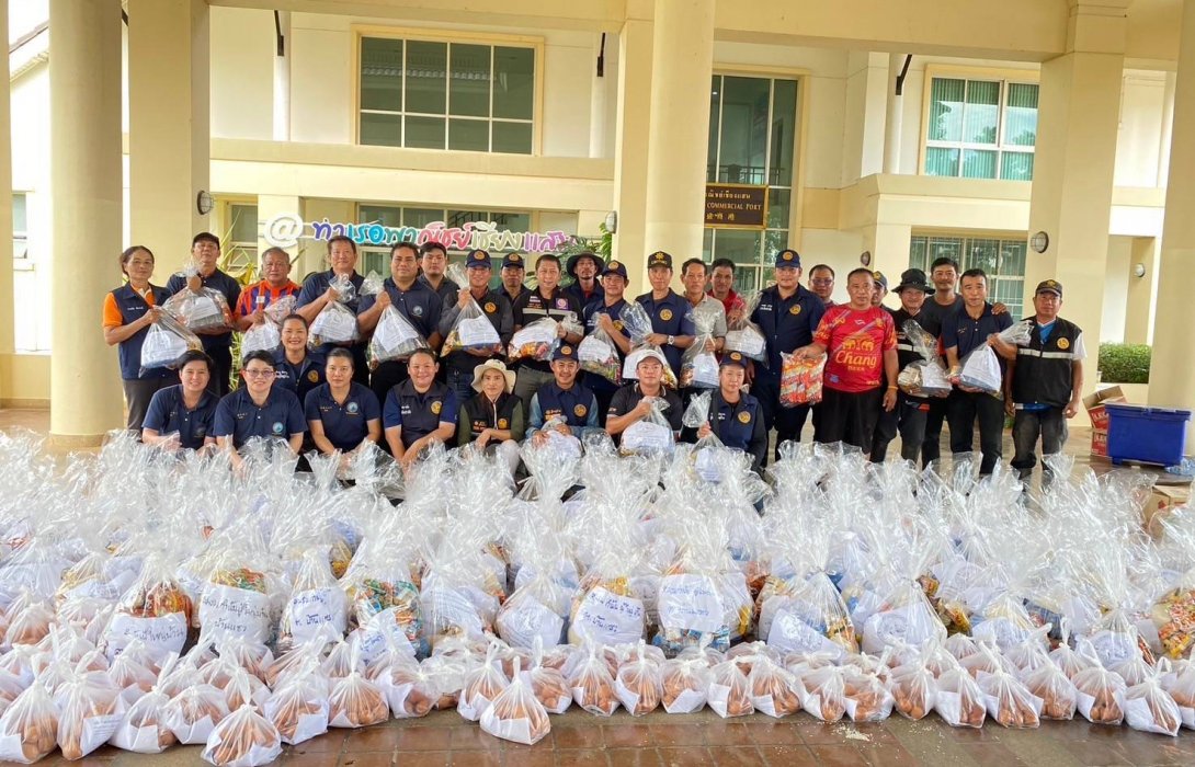 การท่าเรือฯ เร่งช่วยเหลือผู้ประสบอุทกภัยจังหวัดเชียงราย เปิดให้ประชาชนโดยสารผ่านท่าและขนส่งสินค้าฟรี 