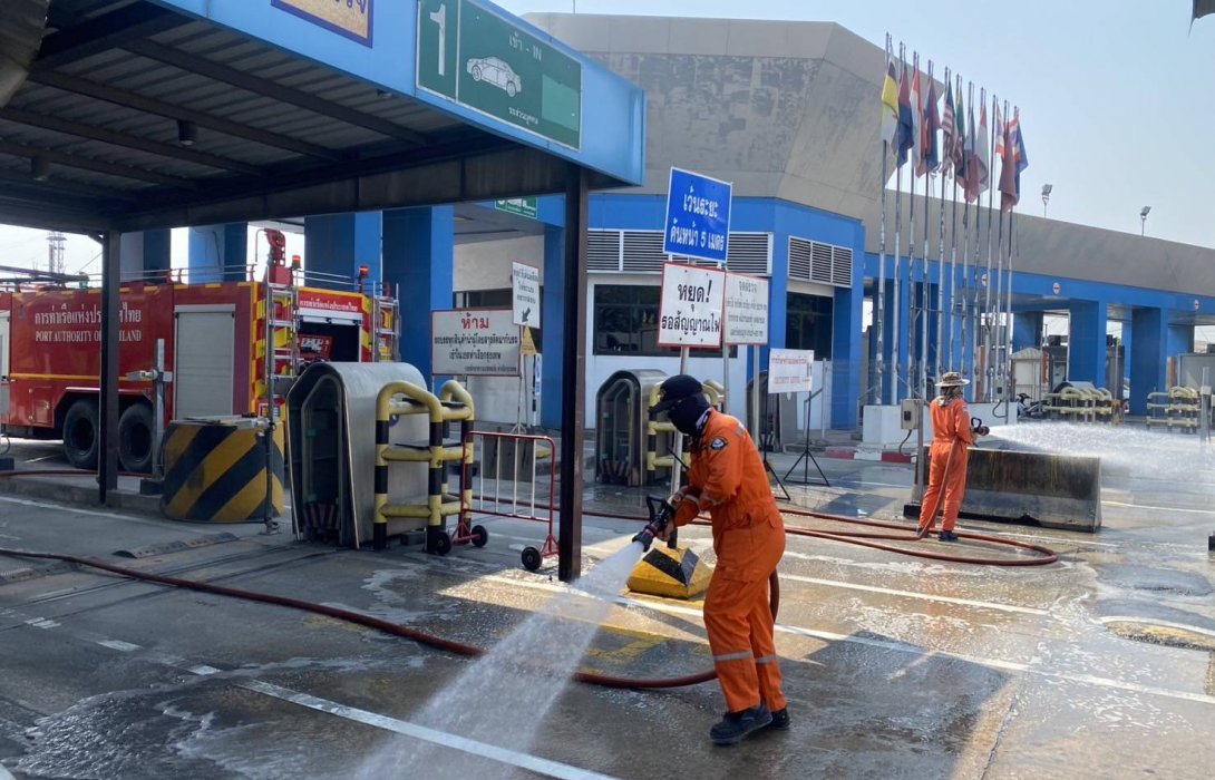  ‘มนพร’ คุมเข้มแก้ฝุ่น PM 2.5 - ตั้งตรวจควันดำรถบรรทุก เข้า - ออกท่าเรือกรุงเทพ เดินหน้าโปรเจกต์หนุนใช้พลังงานสะอาดลดคาร์บอน
