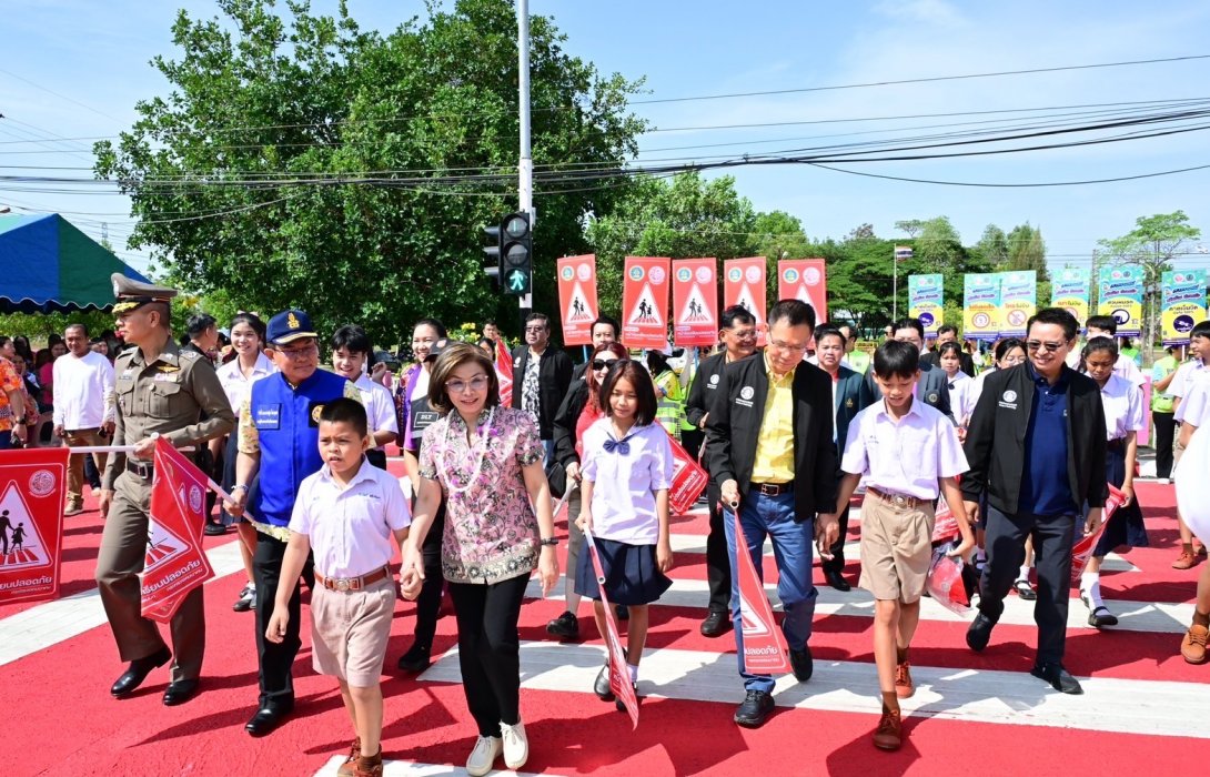 เปิดโครงการ “หน้าโรงเรียนปลอดภัย“ ถนนทางหลวงชนบทสาย นพ.2011 แยก ทล.22 - บ้านรามราช อำเภอท่าอุเทน, เมือง จังหวัดนครพนม