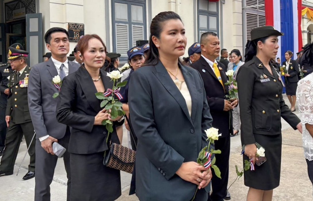 บีทีเอสร่วมสดุดี และไว้อาลัยกำลังพลผู้เสียชีวิต จากสถานการณ์การพิพาทชายแดนไทย – กัมพูชา