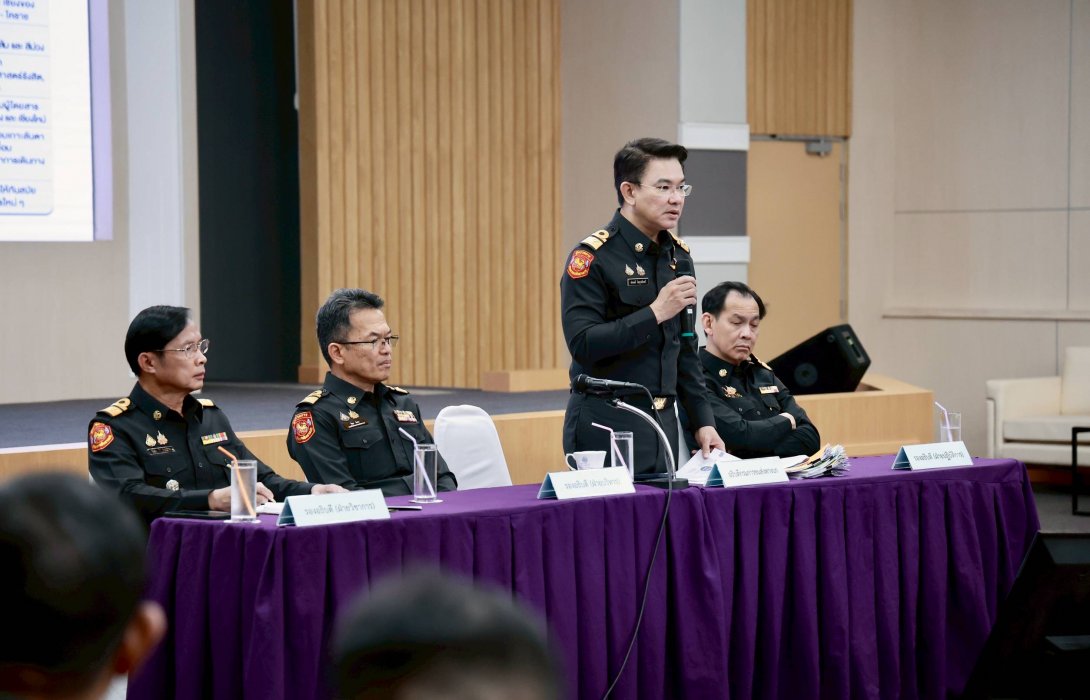“สรพงศ์” มอบนโยบายใหม่ ขนส่งทางบกยุคดิจิทัล ดัน Digital Taxi Meter – อบรมใบขับขี่ฟรี 10,000 คน – ยกระดับ DLT One App
