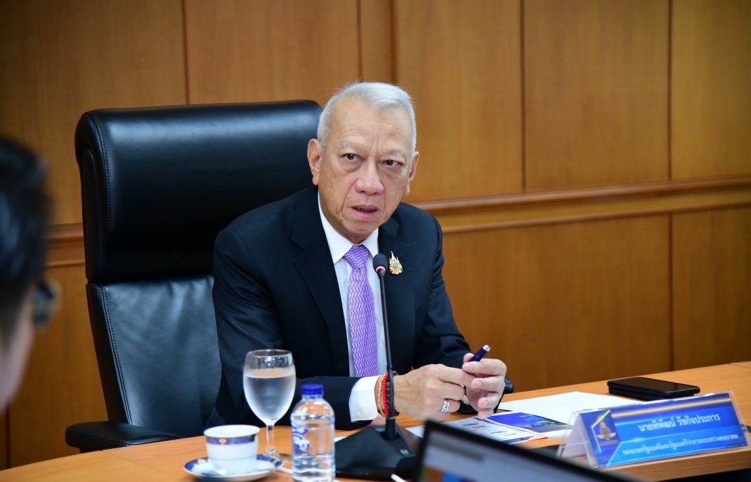“พิพัฒน์” เชิญชวนผู้ให้บริการขนส่งสาธารณะทั่วประเทศ เข้าร่วม “คนละครึ่ง พลัส” เปิดลงทะเบียนร้านค้าถุงเงิน ตั้งแต่ 15 ต.ค.–19 ธ.ค. 2568
