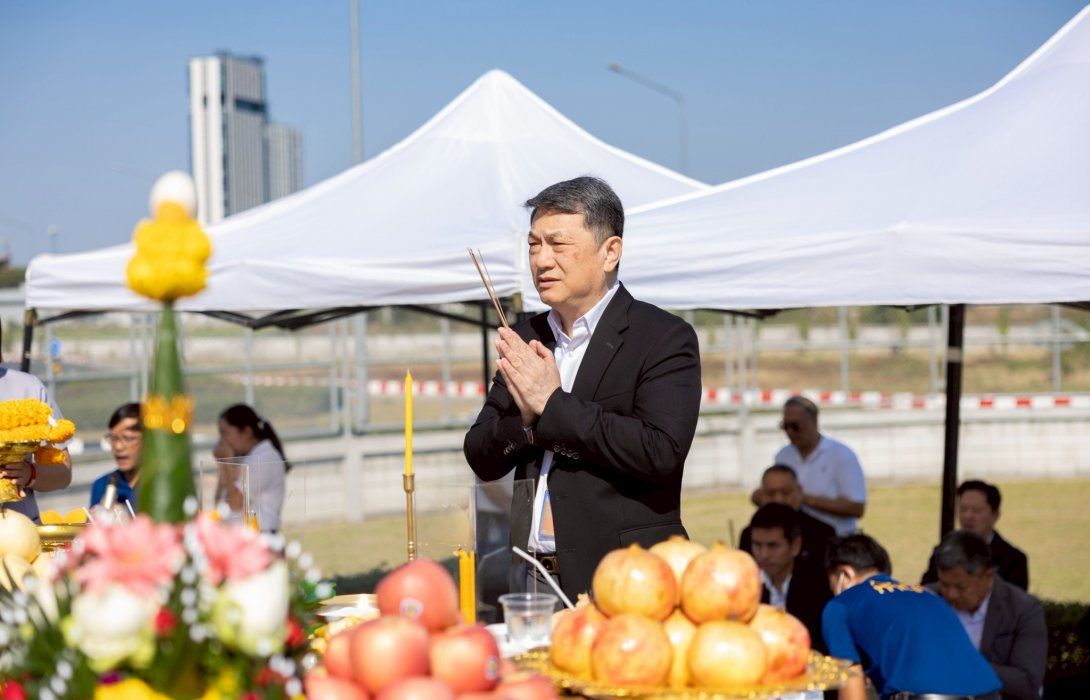 NBM ทำบุญครบรอบ 2 ปี เปิดให้บริการเชิงพาณิชย์ รถไฟฟ้ามหานคร สายสีชมพู 