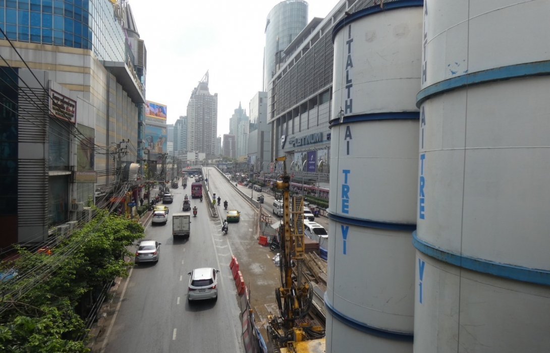 สายสีส้มคืบหน้า 25%! รฟม.ประกาศเบี่ยงจราจร “สะพานขาว–ผ่านฟ้า” เริ่มกลางมี.ค.นี้