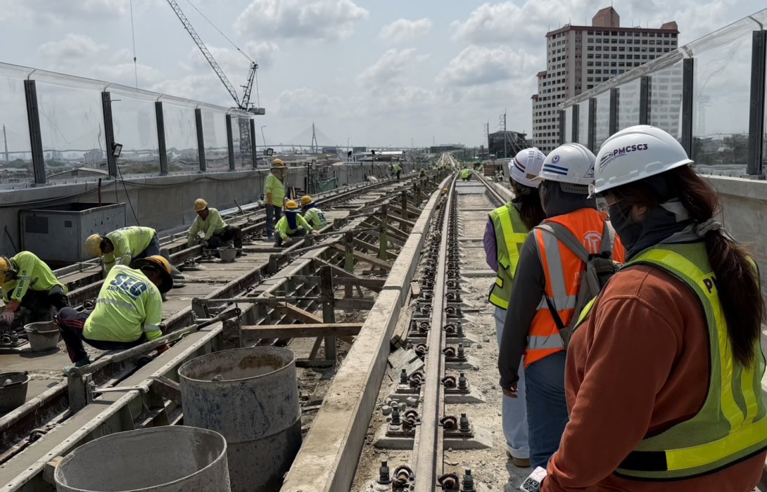 รฟม. ลุยตรวจไซต์ “สายสีม่วงใต้” คุมเข้มงานก่อสร้างกลางวัน ลดฝุ่น–เสียง กระทบชุมชนให้น้อยที่สุด