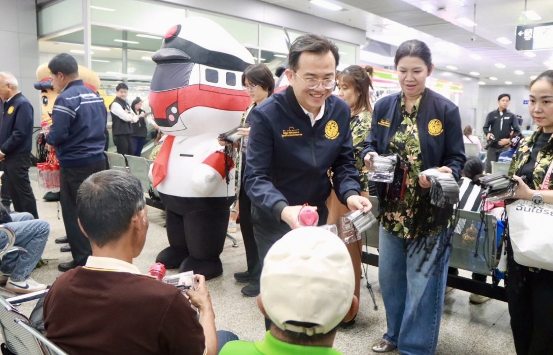 กรมรางลงพื้นที่สถานีกลางฯ คุมเข้มระบบรางส่งคนกลับบ้านช่วงสงกรานต์ 2569 ย้ำเดินทางปลอดภัย 