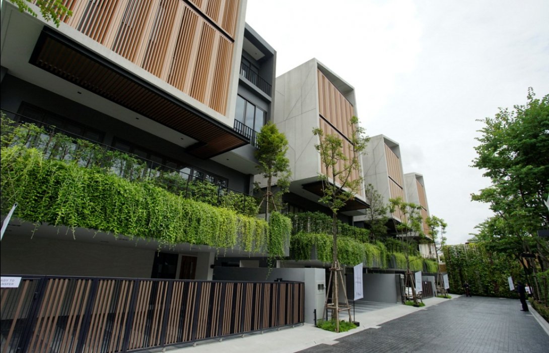 “อาณา เอกมัย” บ้านเดี่ยวใจกลางสุขุมวิทเอกสิทธิ์สำหรับ 11 ครอบครัว