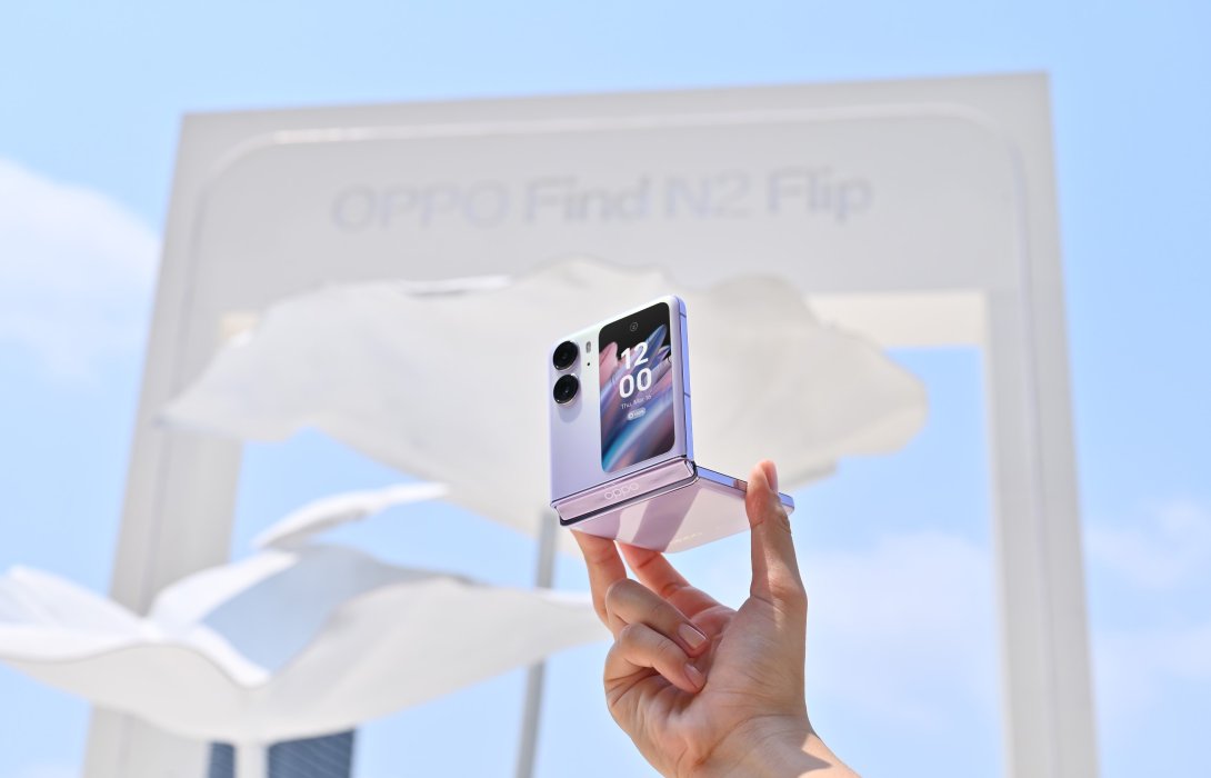 OPPO วางจำหน่าย OPPO Find N2 Flip เขย่าตลาดสมาร์ตโฟนจอพับ พร้อมมอบประสบการณ์ “พับที่ดีกว่า” อย่างเป็นทางการ วางจำหน่ายในราคา 29,990 บาท