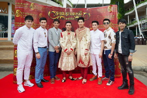 เฉลิมฉลองยิ่งใหญ่ :